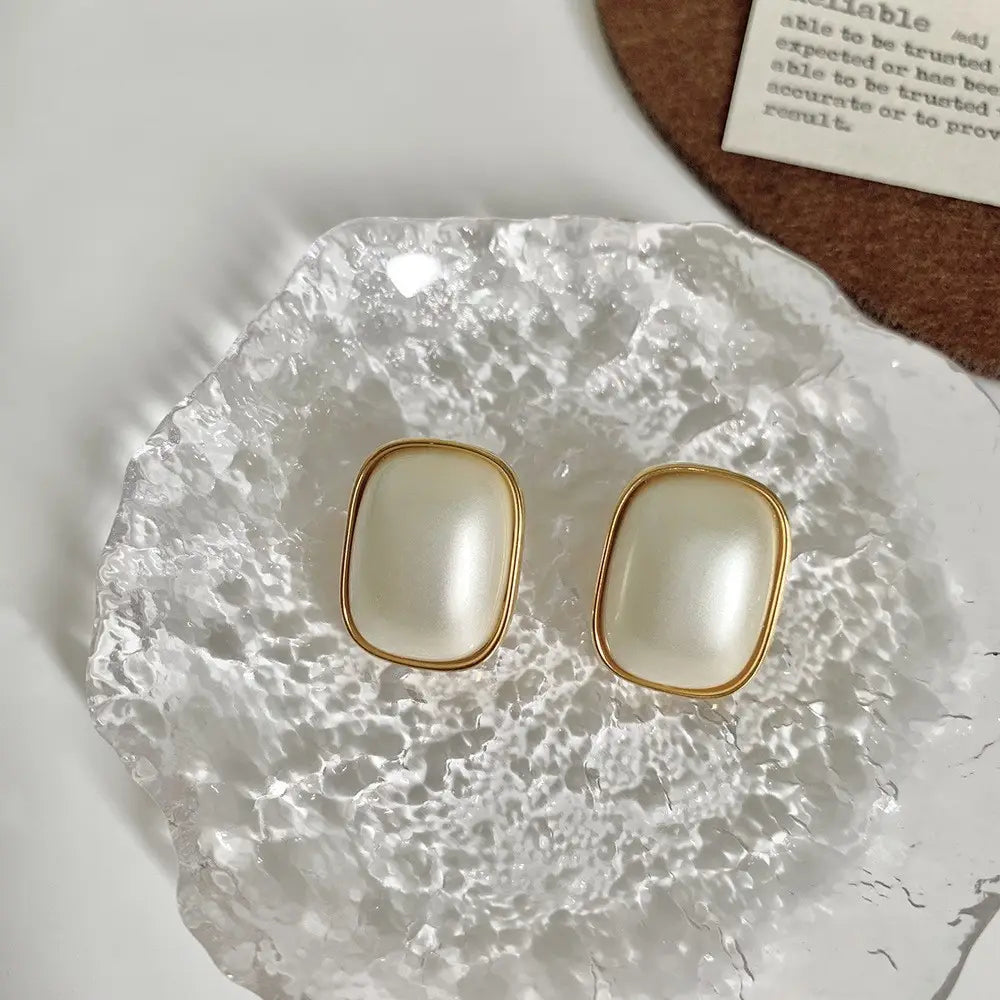 Retro Pearl Studs