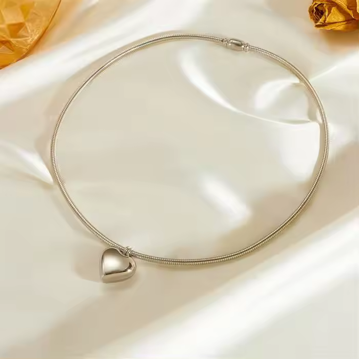 Heart Pendant Choker