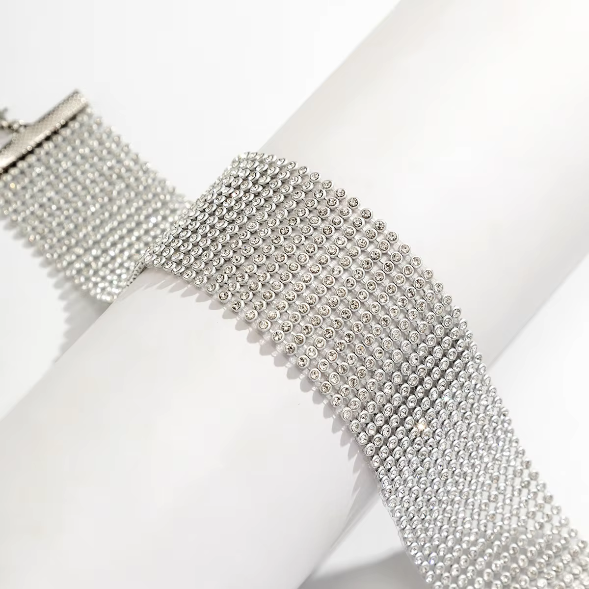 Bella Shine Choker