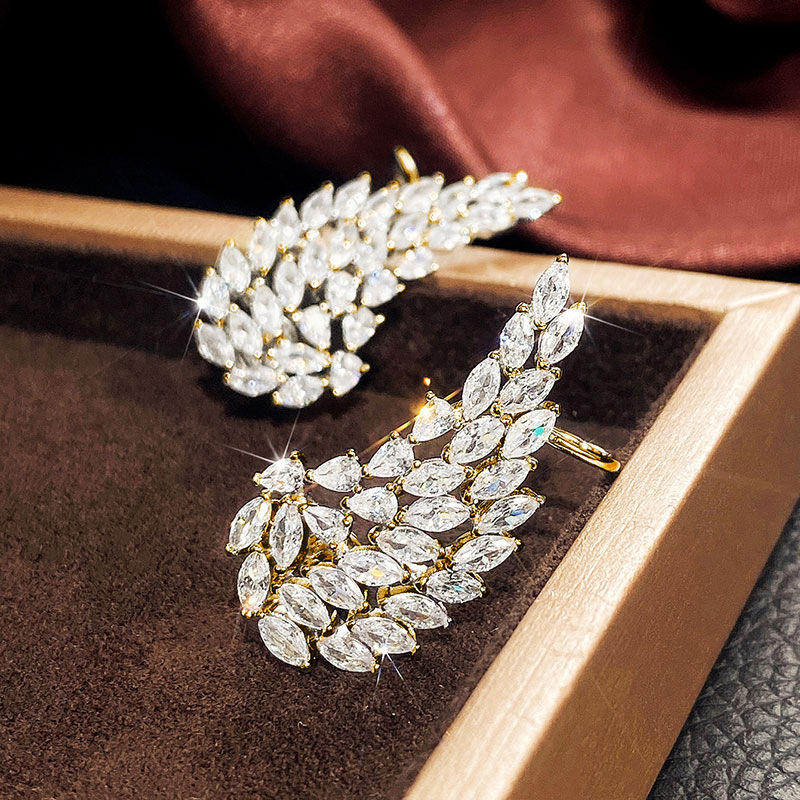 Angel Wing clip Studs
