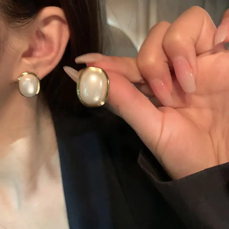 Retro Pearl Studs