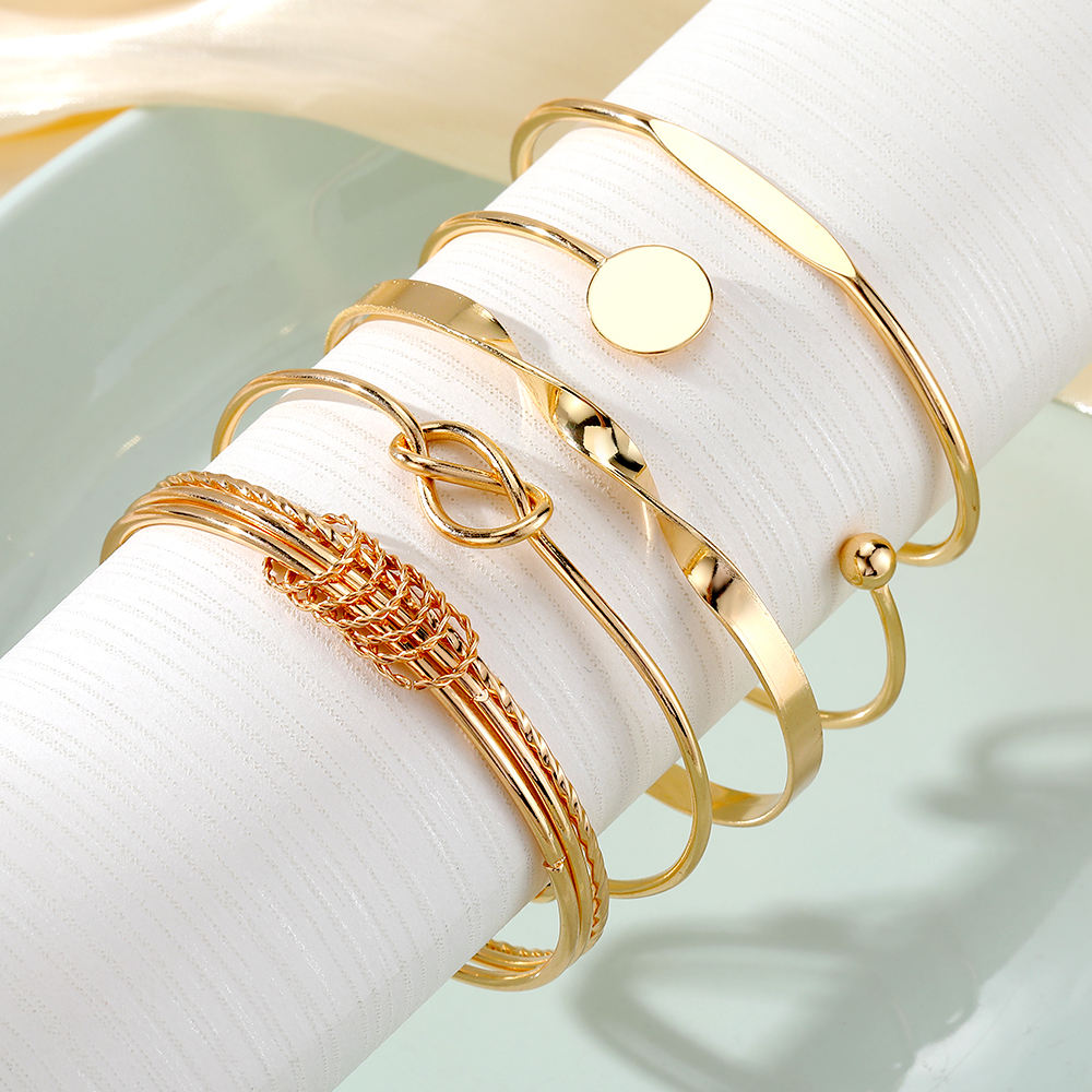 Gilded Knot Stack