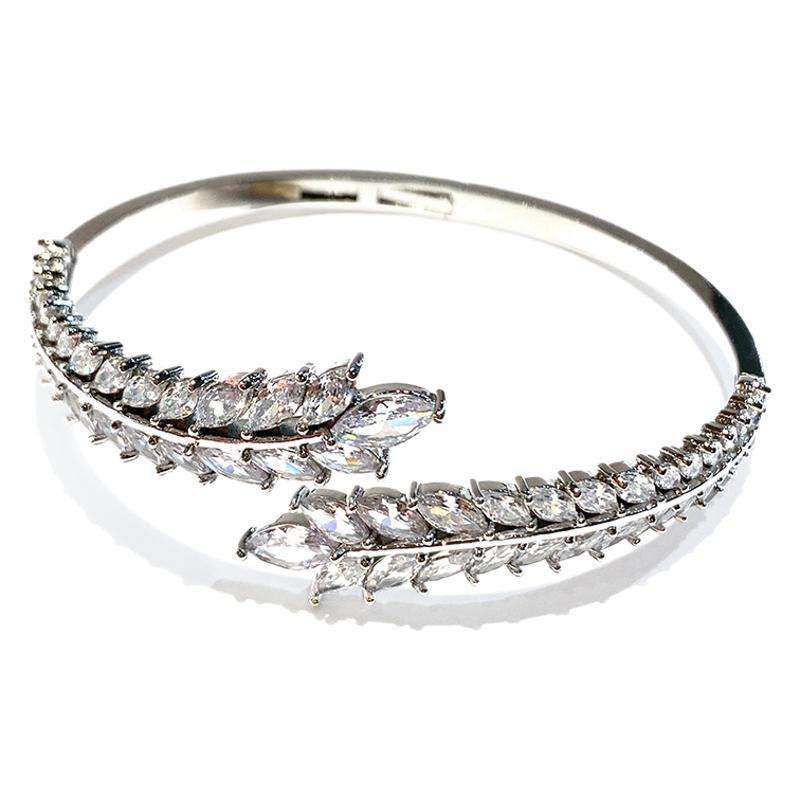 Luxury Leaf Cuff Bracelet