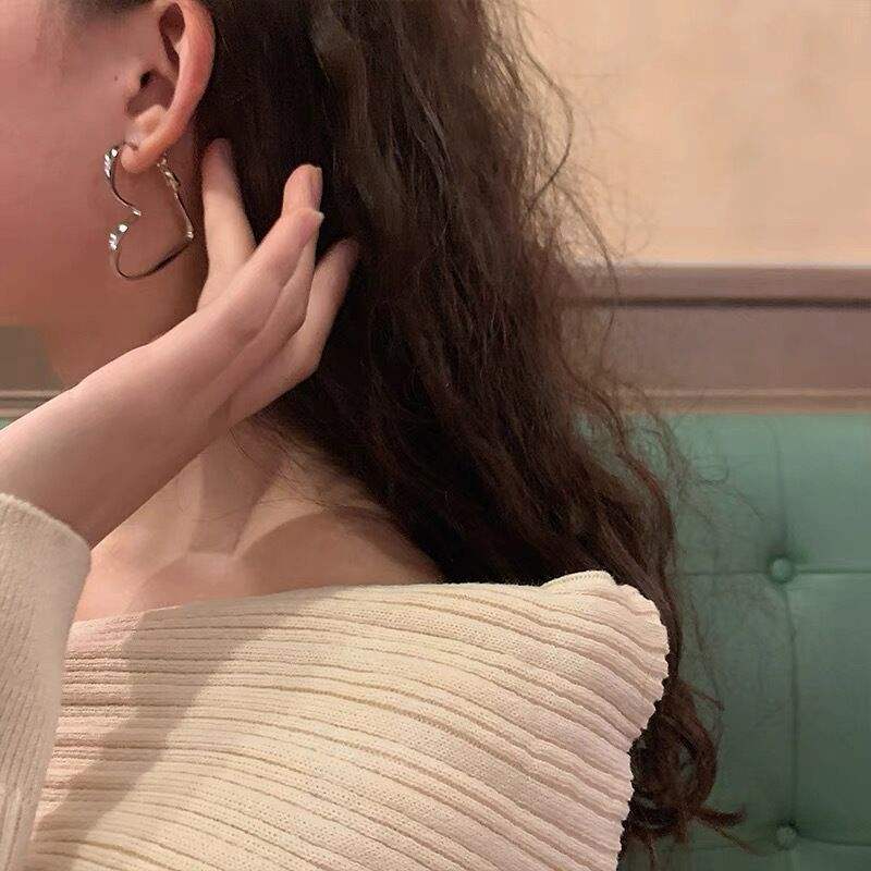 Fluid Heart Hoops