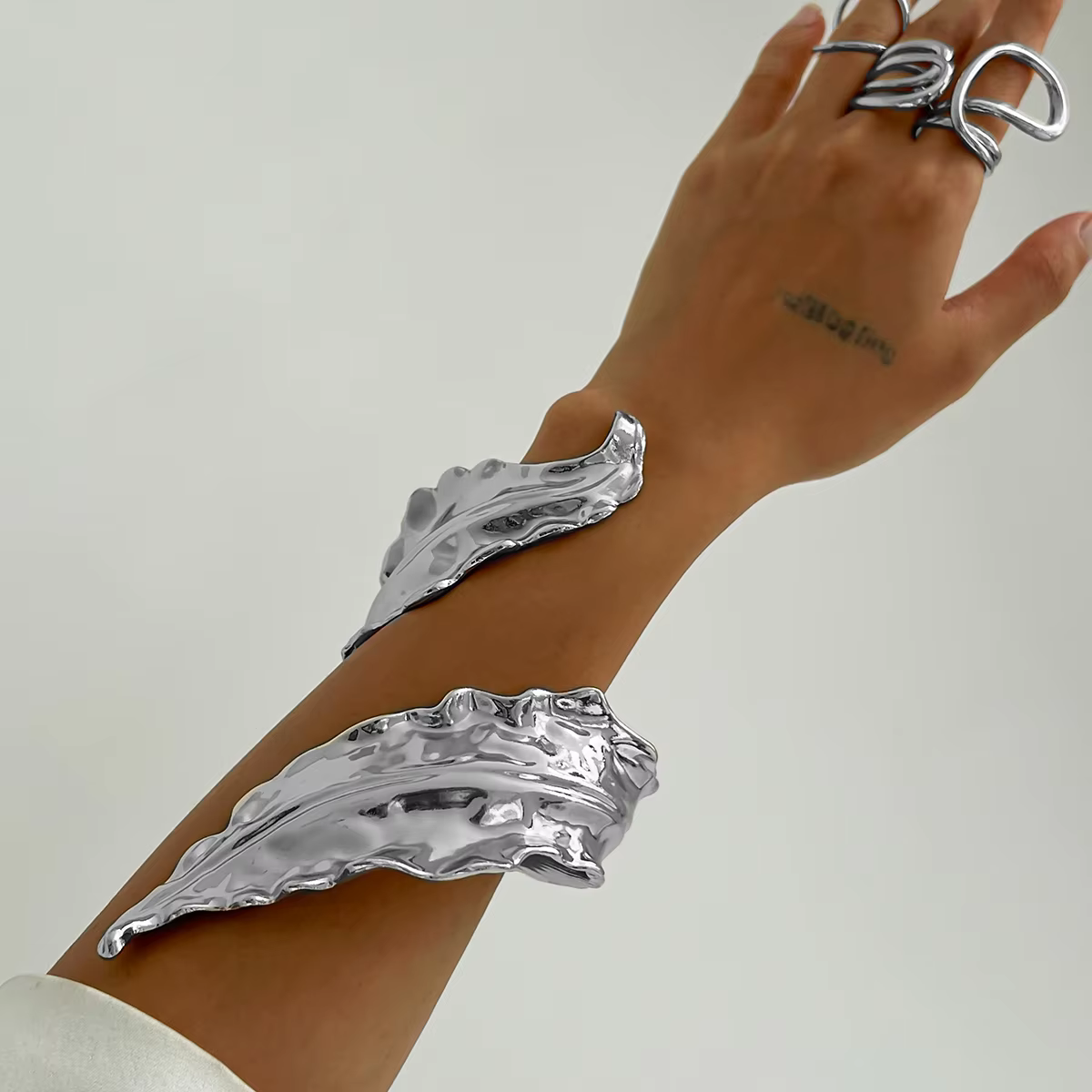 Ivy Embrace Cuff