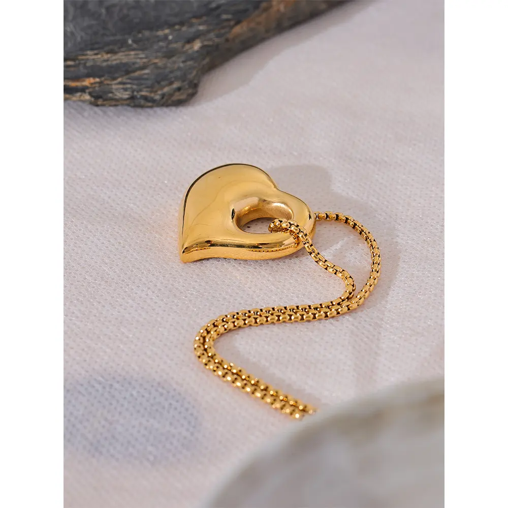 Eternal Heart Necklace