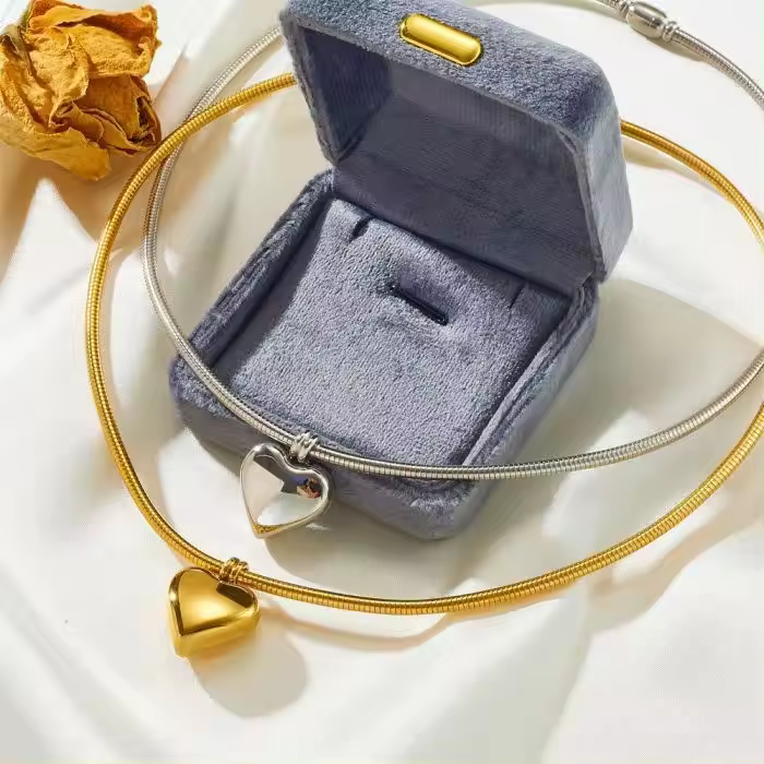 Heart Pendant Choker