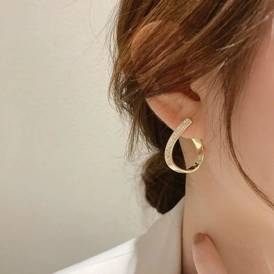 Gleam Curve Studs