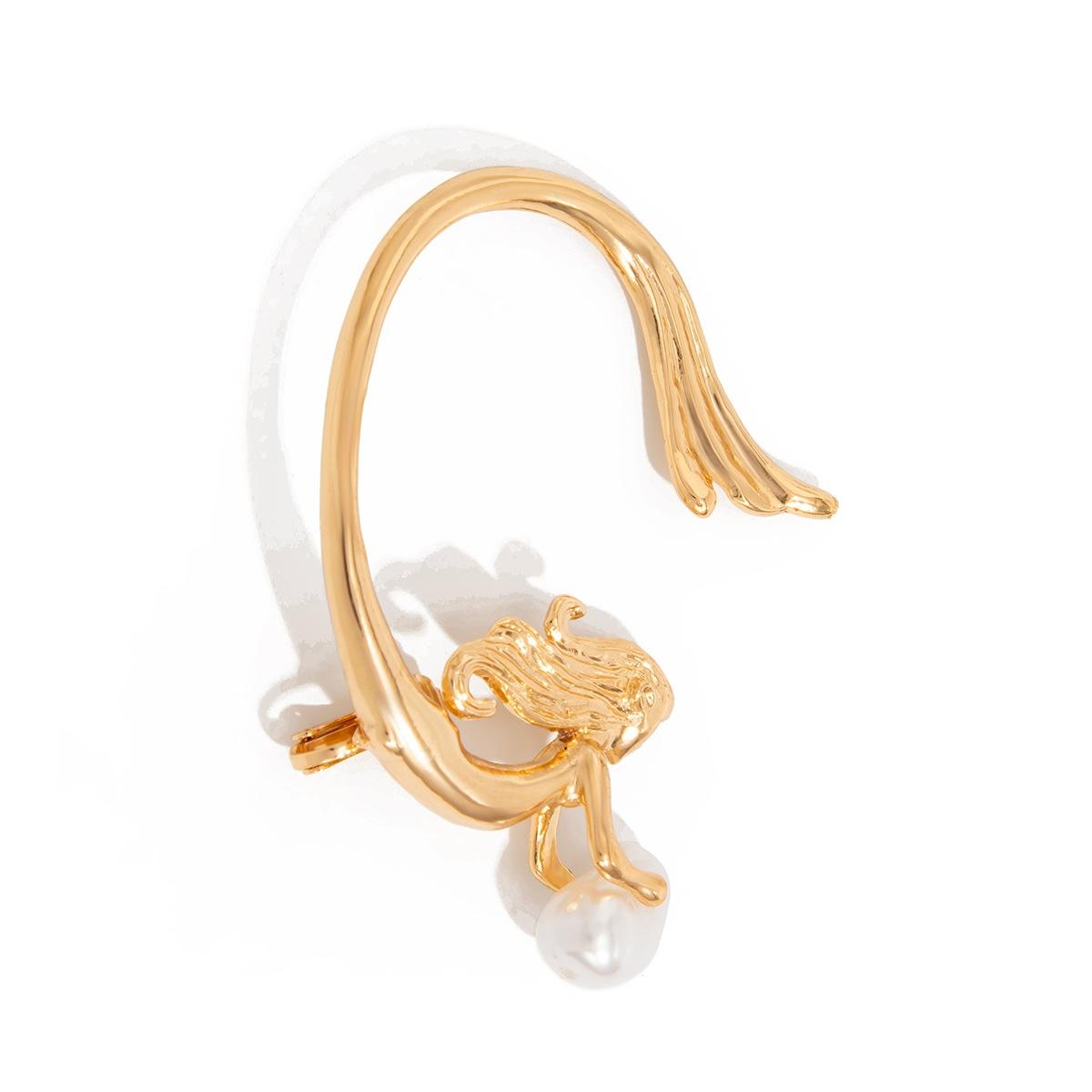Ocean Empress Singal Ear cuffs