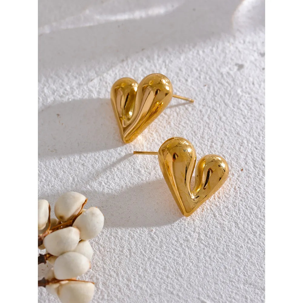 Elara Heart Studs