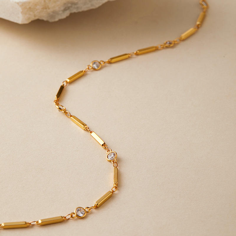Spark Trail Necklace