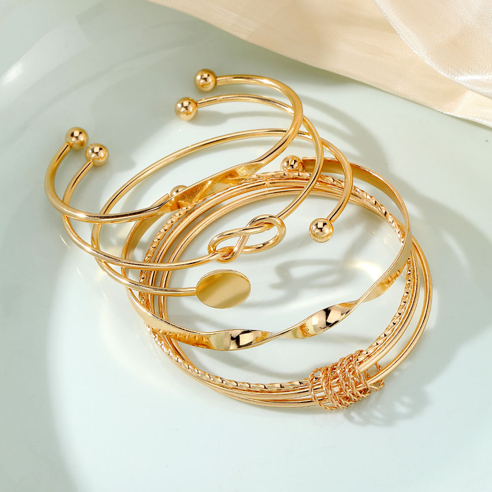 Gilded Knot Stack