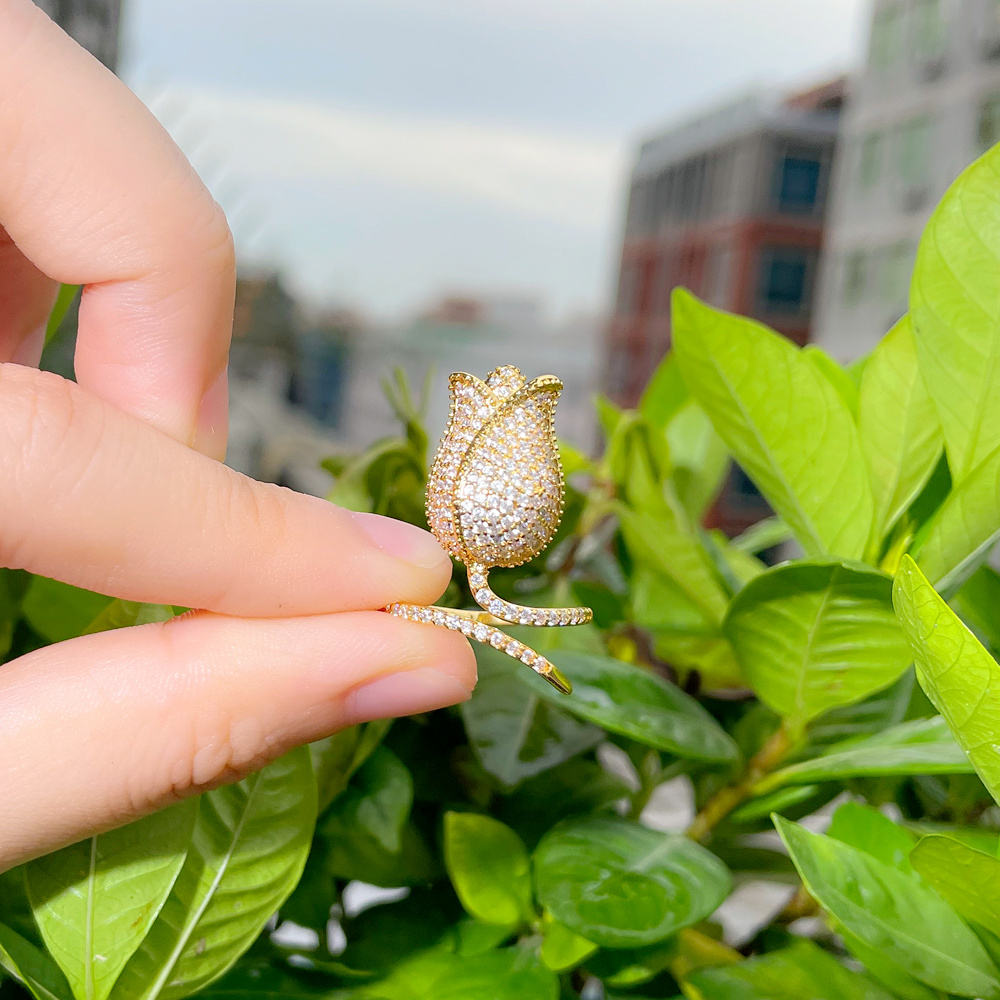 Tulip Grace Ring