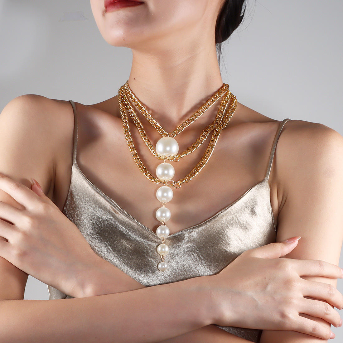 Layered Pearl Dip Necklace