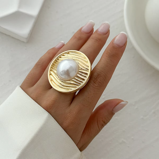 Mira Pearl Ring