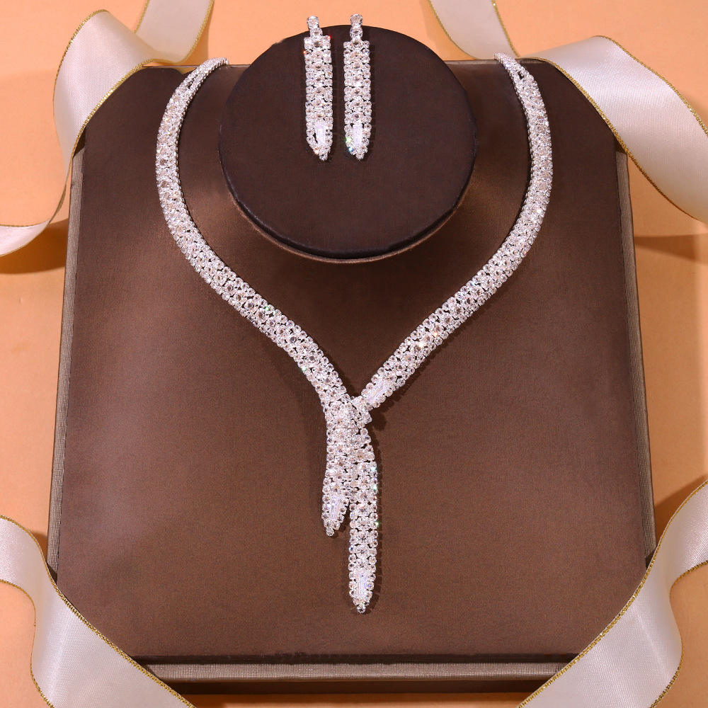 Moonveil Crystal Set