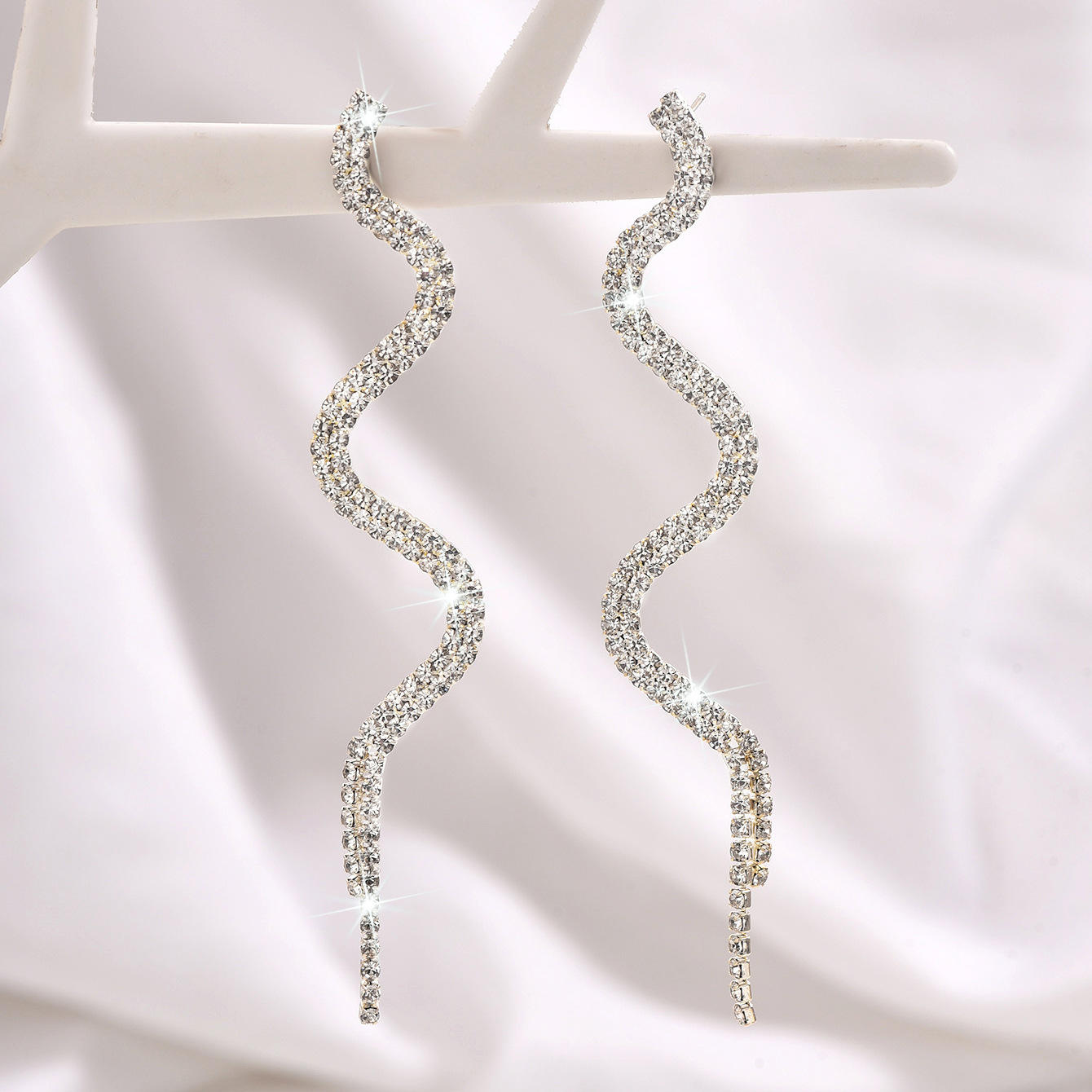 Silver Sway Sparkle Earrings