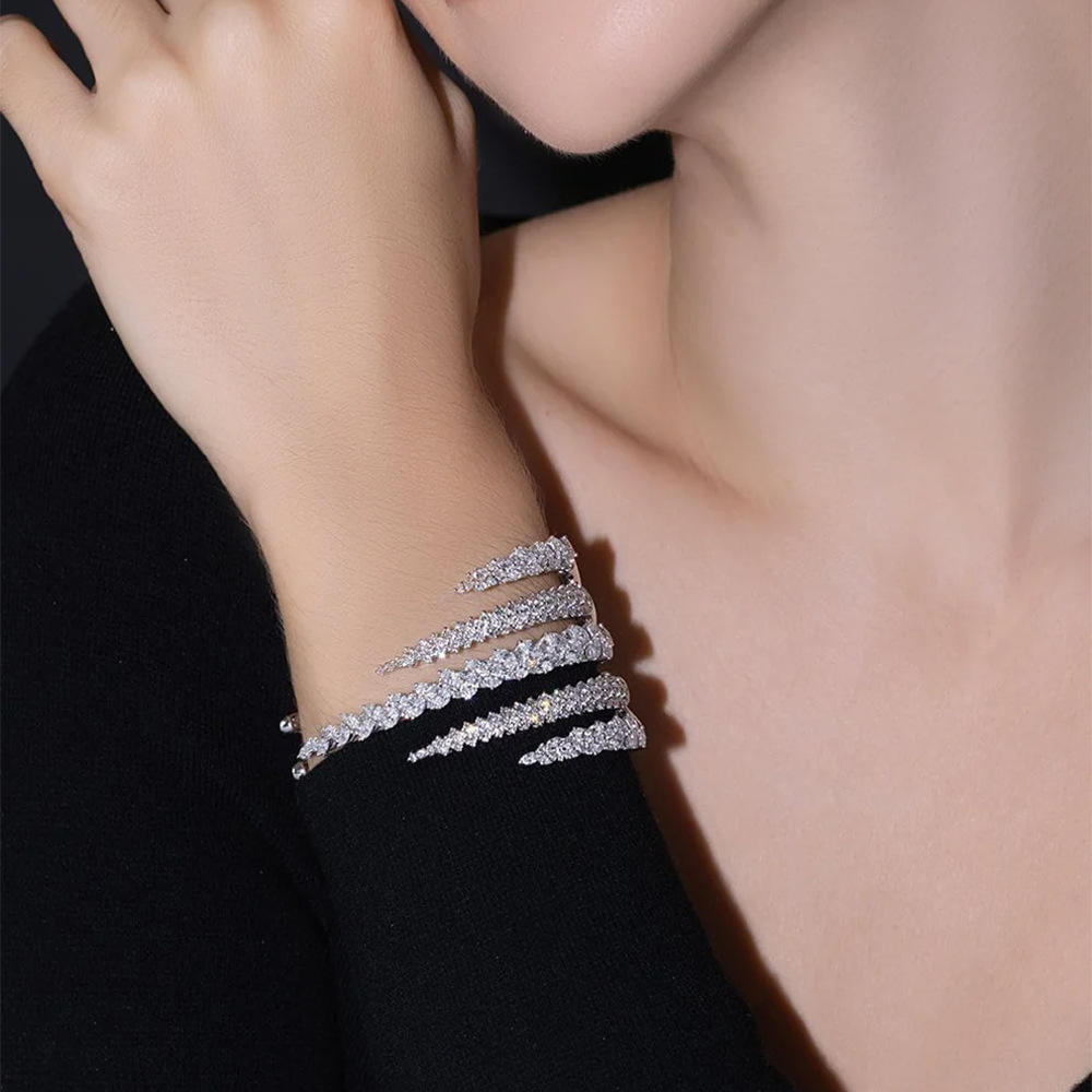 Eclipse Claw Bracelet