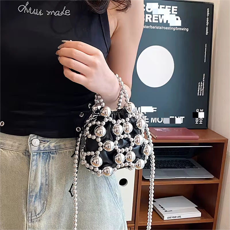Beaded Bliss Clutch