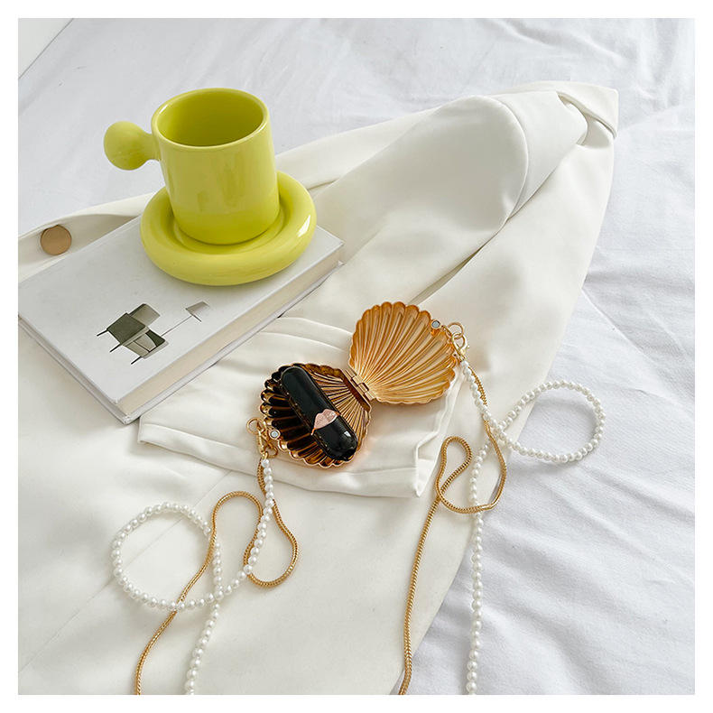 Seaside Treasure Clutch Bag