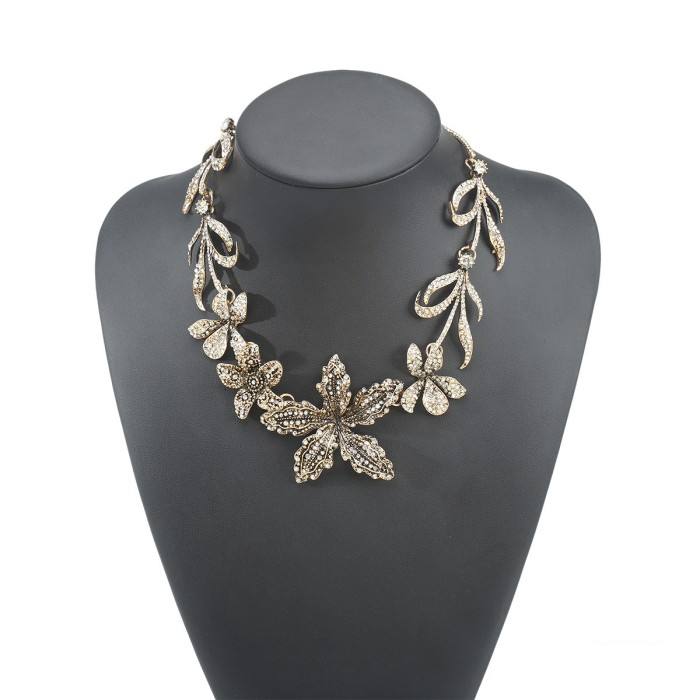 Duchess Bloom Necklace