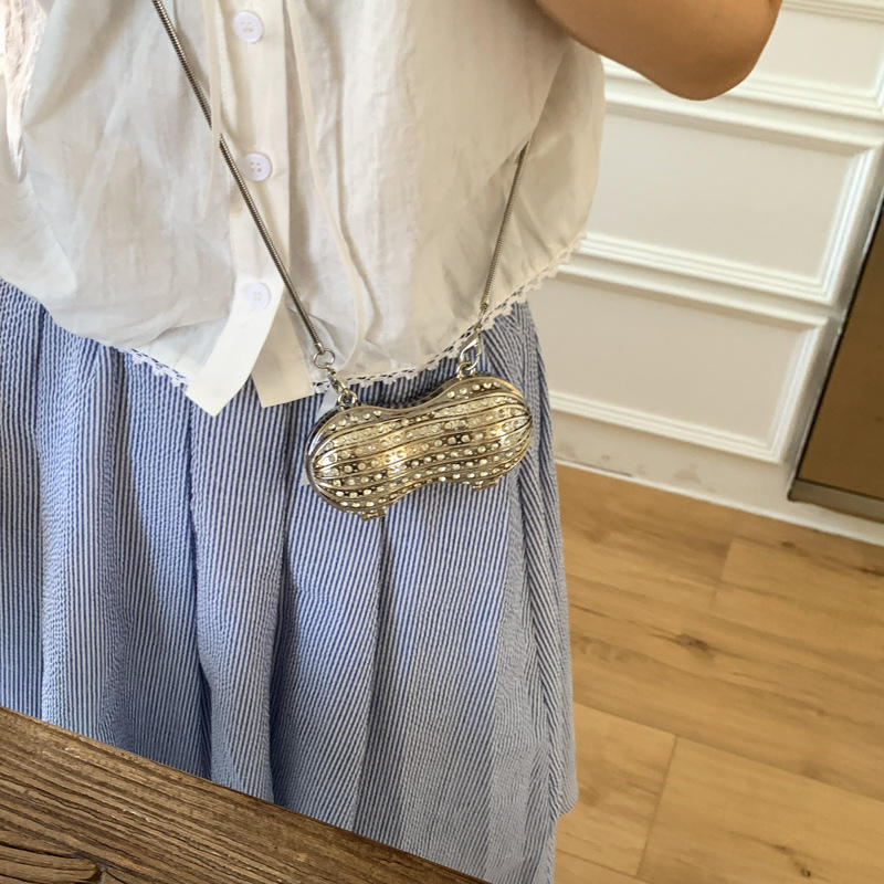 Glitter Peanut Clutch