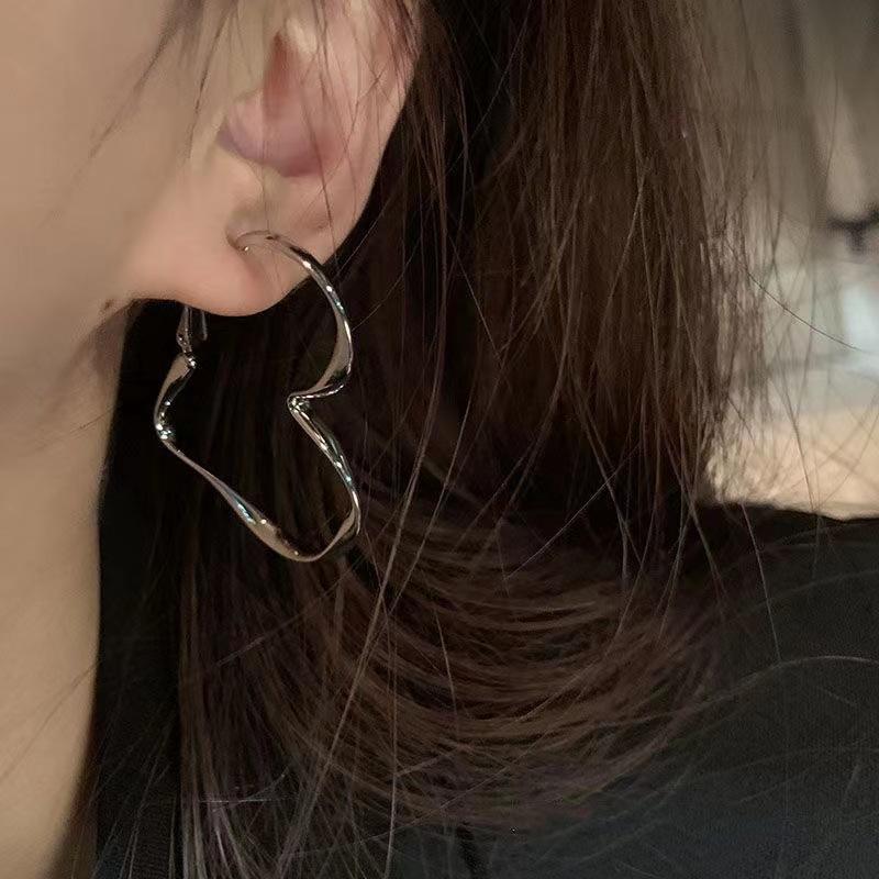 Fluid Heart Hoops