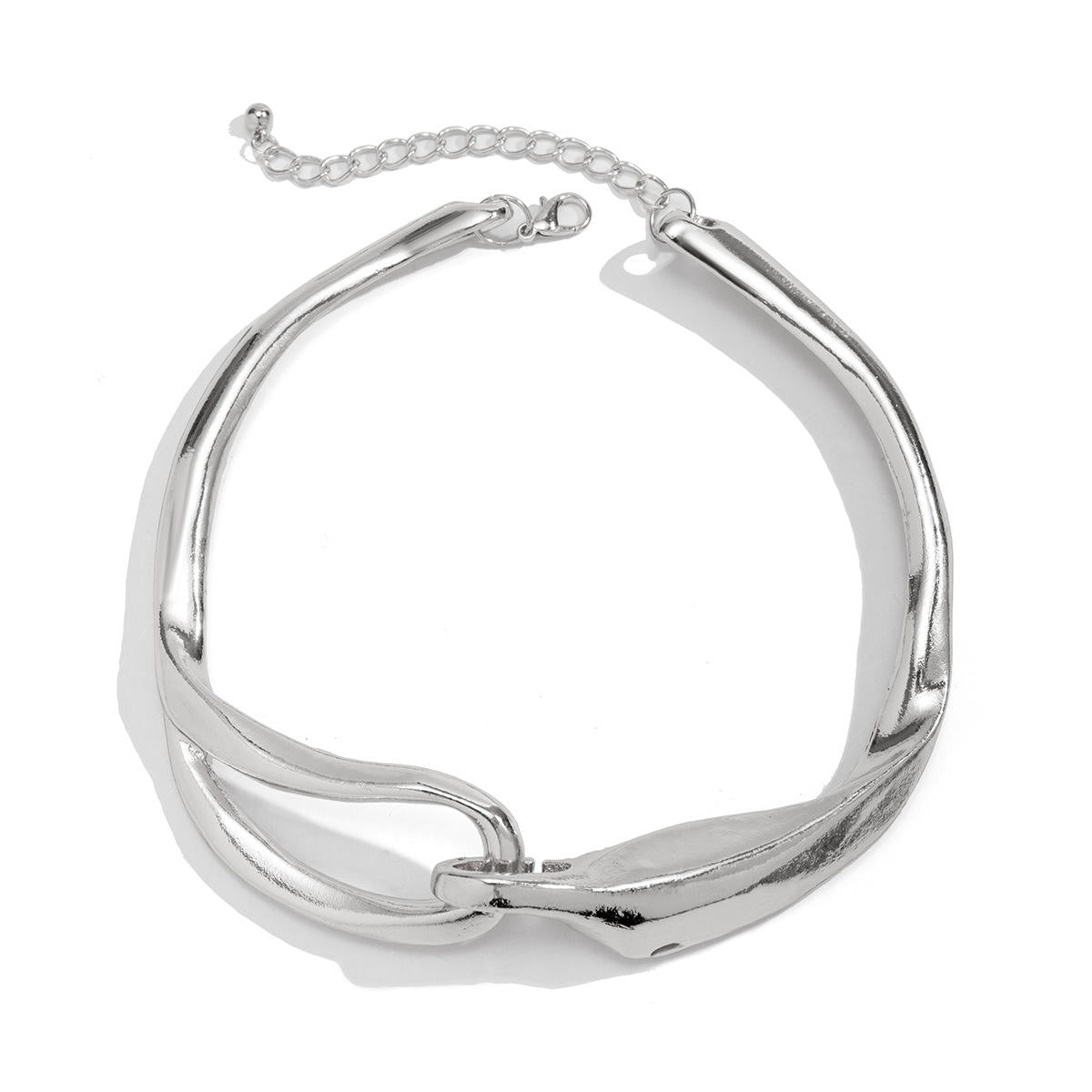 Mila Modern Choker