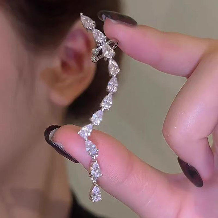 Silver Seraph Ear Vine Cuff