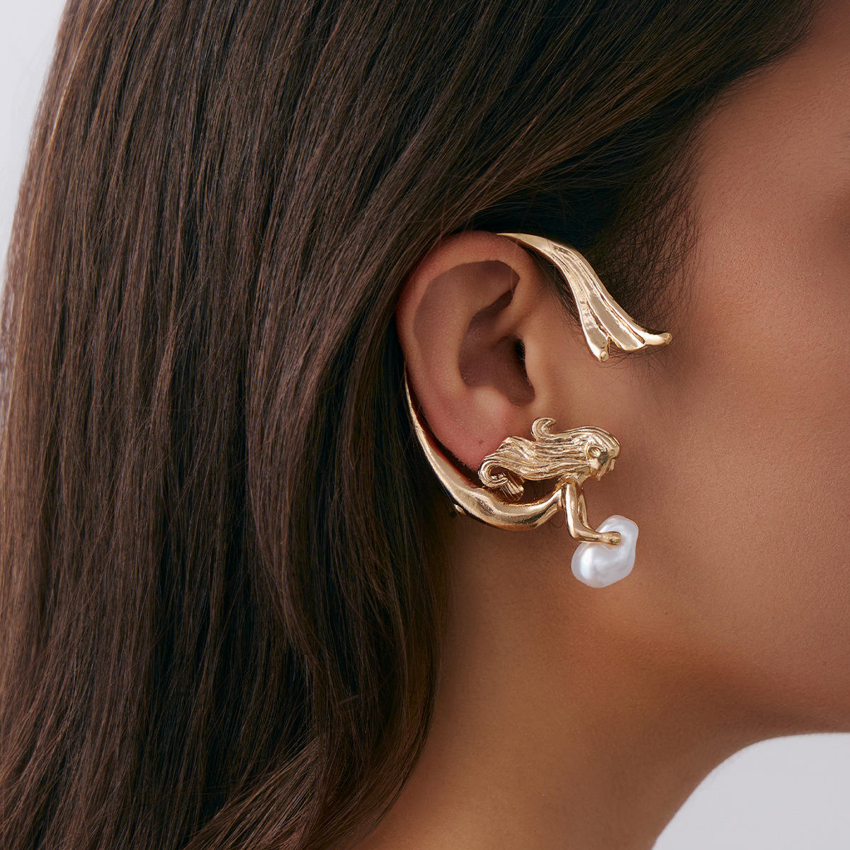 Ocean Empress Singal Ear cuffs