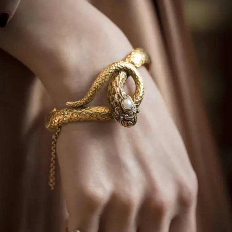 Venom Kiss Bracelet