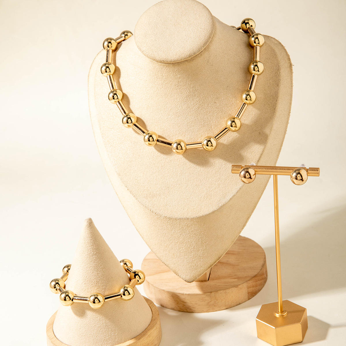 Golden Orb Jewelry Set