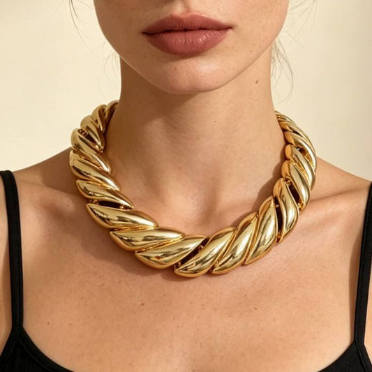 Bold Aura Necklace