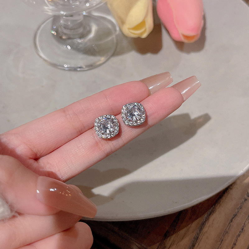 Essential Spark Studs