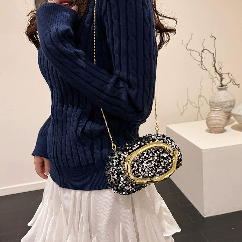 Noir Radiance Clutch