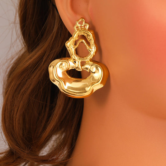 Drama Gold Earring