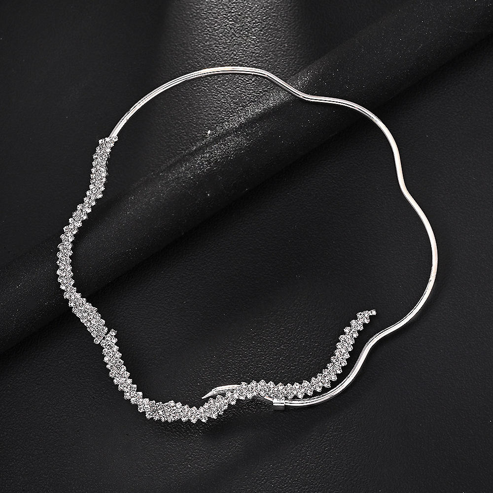 Gilded Flow Necklace