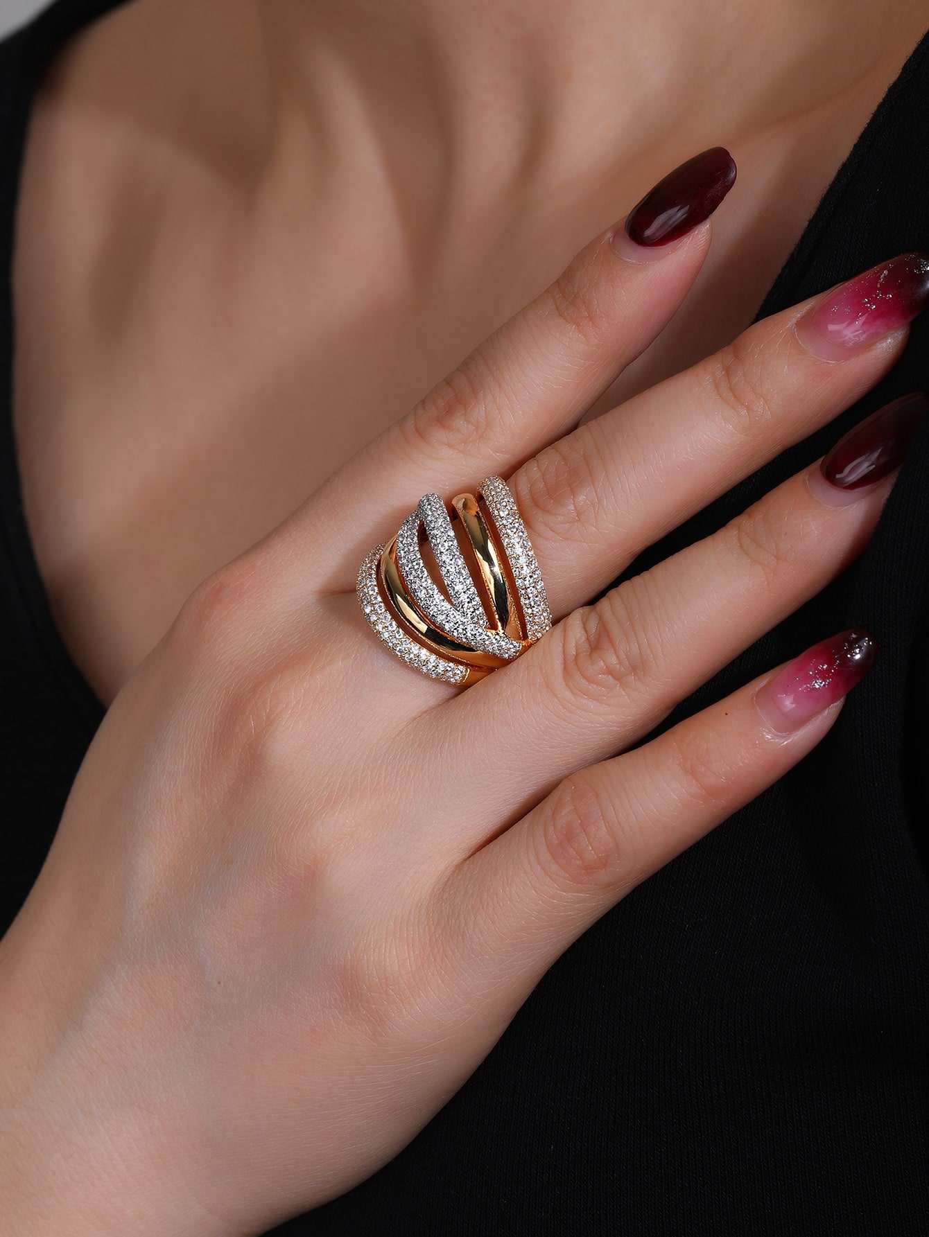Zyra Adjustable Ring