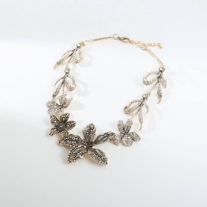 Duchess Bloom Necklace