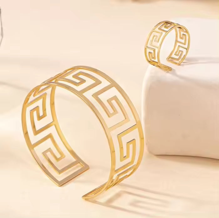 Sleek Geometric Duo