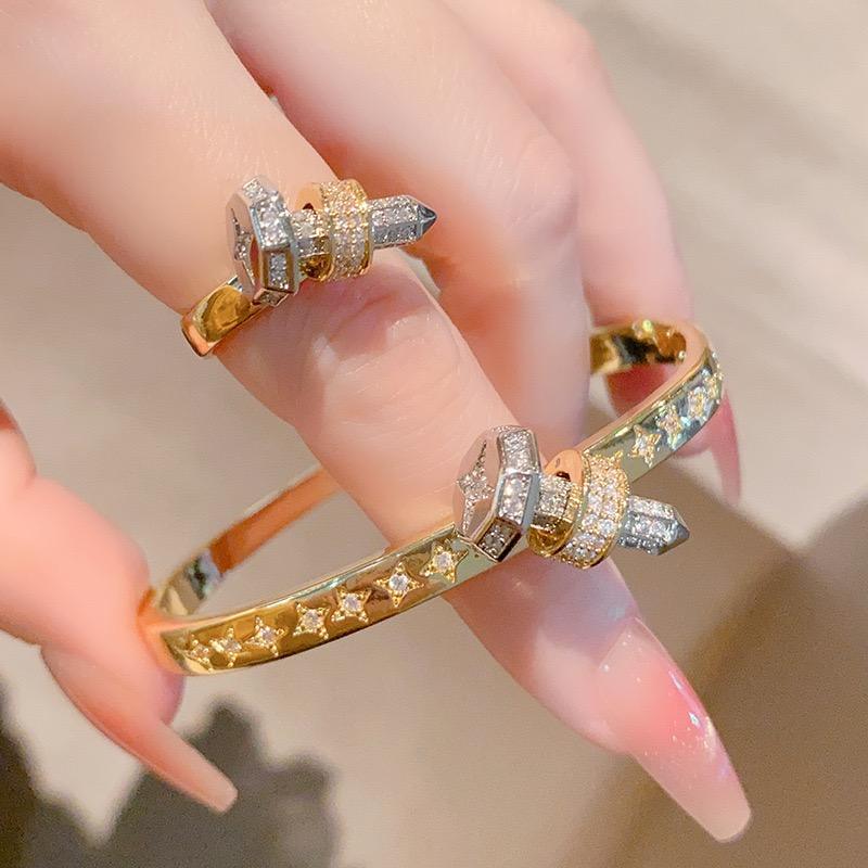 Eclipse Knot Bracelet & Set