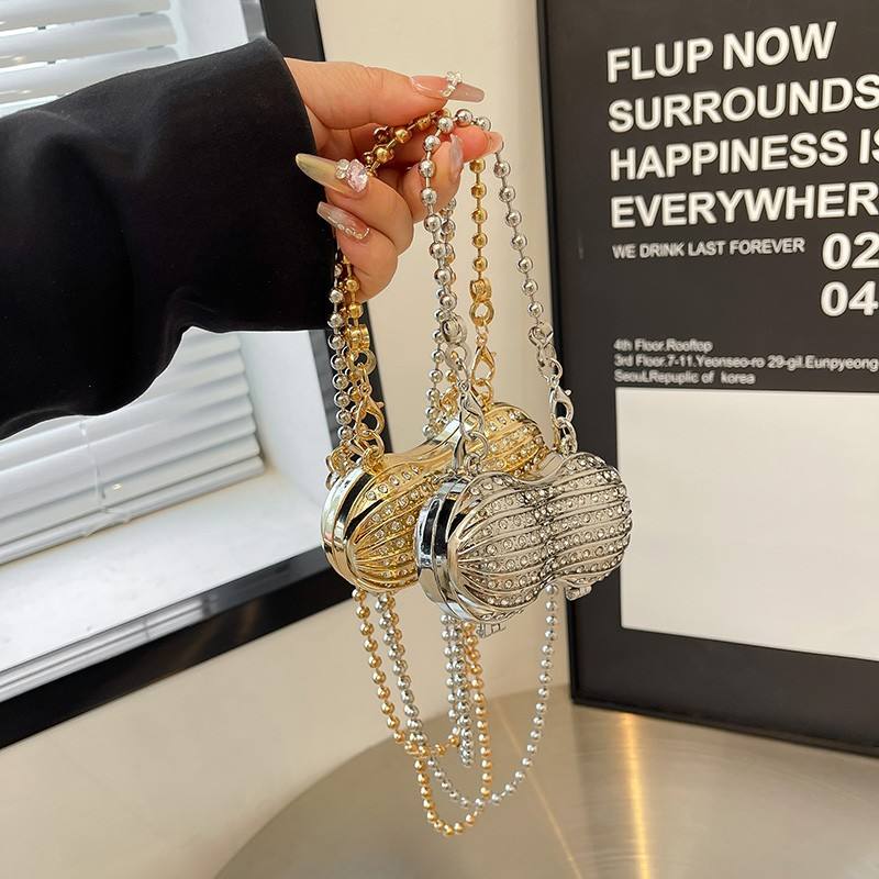 Glitter Peanut Clutch