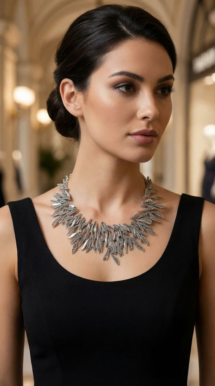 Whispering leaves Necklace